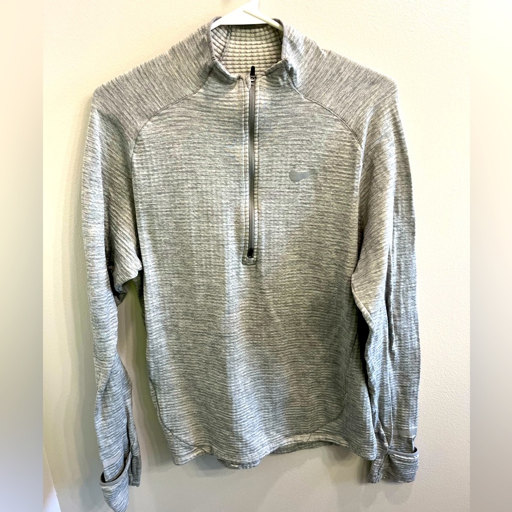 Men’s Nike Dri-Fit quarter zip pullover in grey. Medium.
